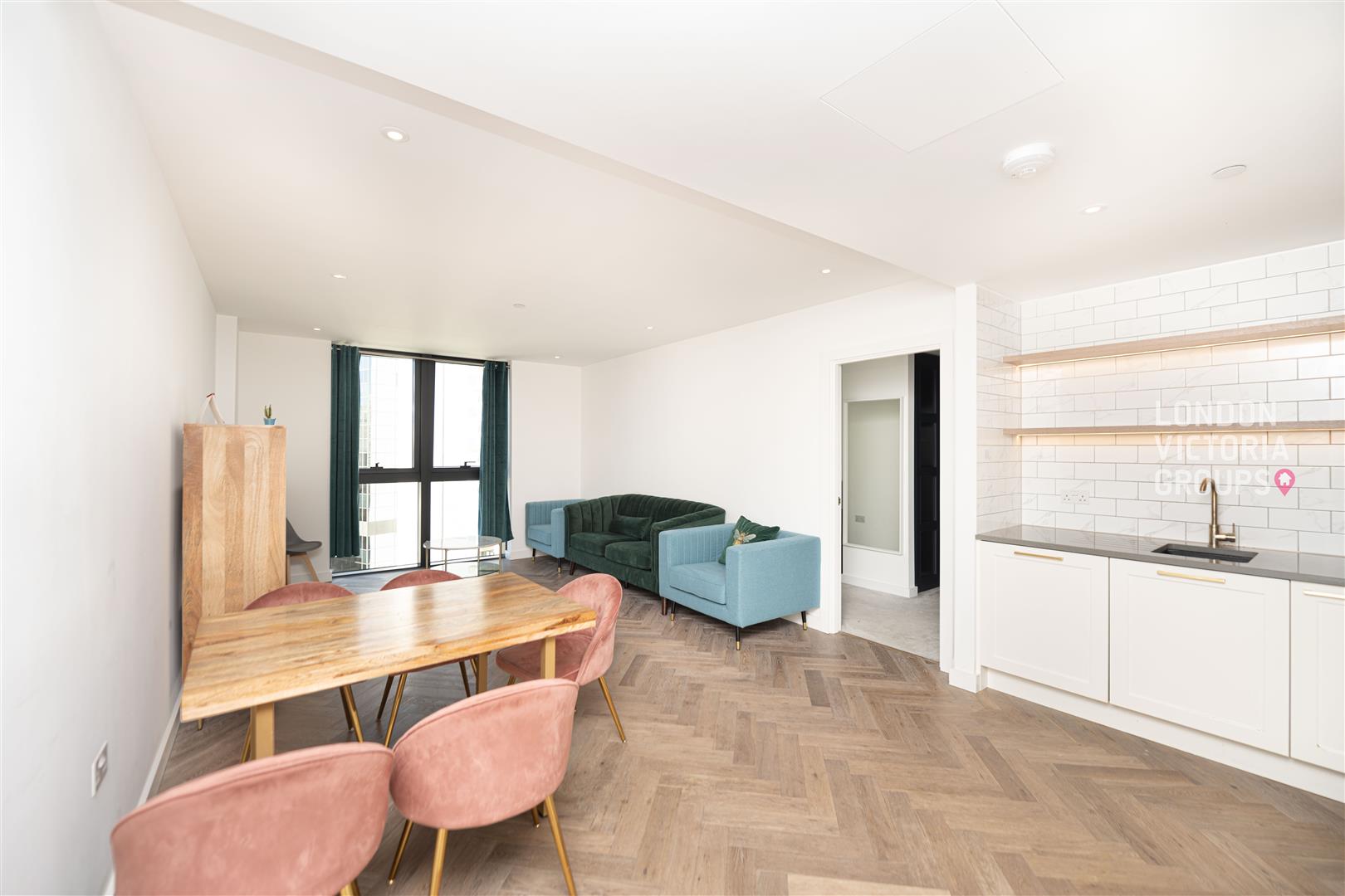 1 bed property in 23 Gauging Square, London